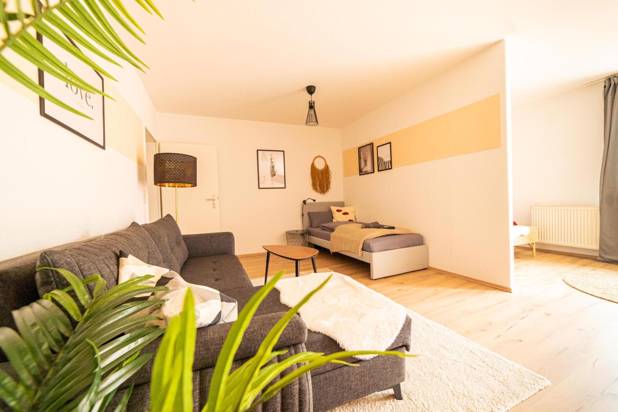 Fullhouse - Eisenach - K70 Apartments - Elevator - Balcony - Smarttv エクステリア 写真